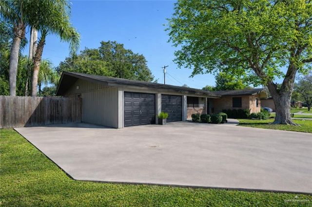 703 S Border Avenue, Weslaco, TX 78596