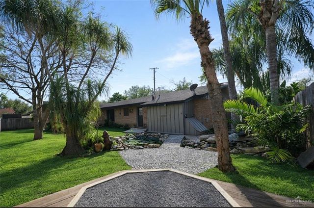 703 S Border Avenue, Weslaco, TX 78596