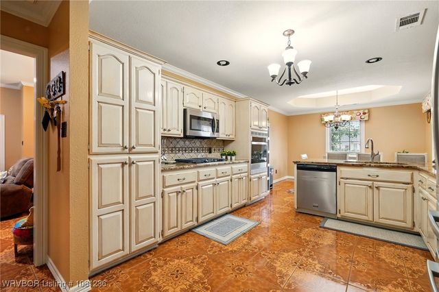 1524 Bunker Hill Court, Van Buren, AR 72956