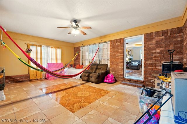 1524 Bunker Hill Court, Van Buren, AR 72956