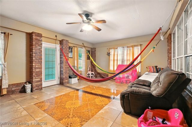 1524 Bunker Hill Court, Van Buren, AR 72956