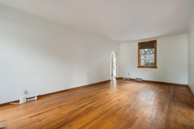 320 E Longview Avenue, Columbus, OH 43202