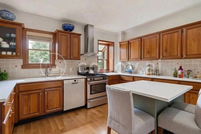 320 E Longview Avenue, Columbus, OH 43202