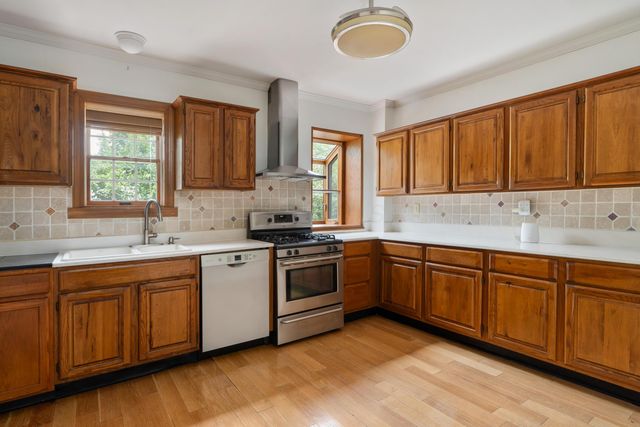 320 E Longview Avenue, Columbus, OH 43202
