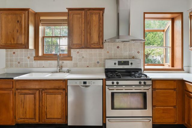 320 E Longview Avenue, Columbus, OH 43202
