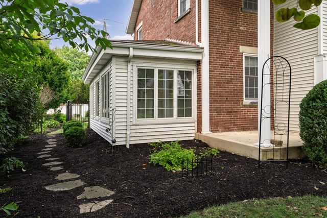 320 E Longview Avenue, Columbus, OH 43202