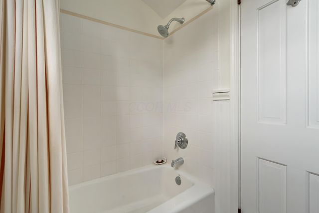 320 E Longview Avenue, Columbus, OH 43202