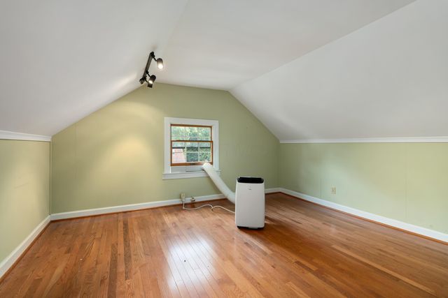 320 E Longview Avenue, Columbus, OH 43202