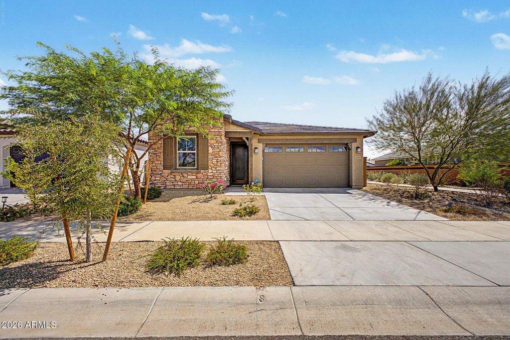 2035 W LONESOME Trail, Phoenix, AZ 85085 — exterior