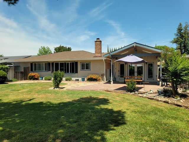 6608 Penney Way, Carmichael, CA 95608