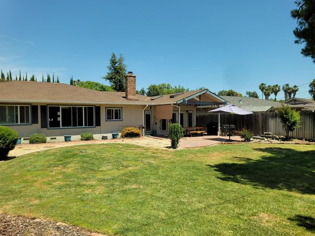 6608 Penney Way, Carmichael, CA 95608