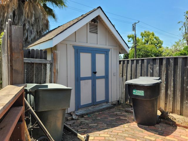 6608 Penney Way, Carmichael, CA 95608