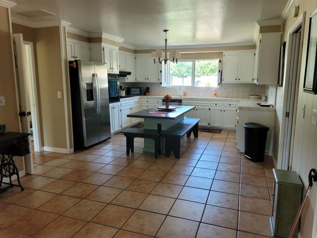 6608 Penney Way, Carmichael, CA 95608