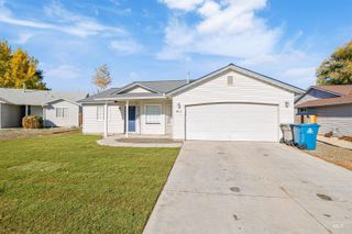 811 War Bonnet Ct, Caldwell, ID 83607