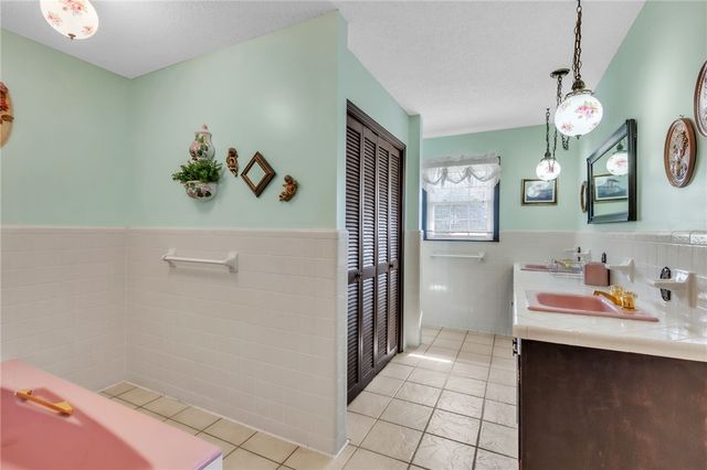 491 City Lake Road, Pickens, SC 29671