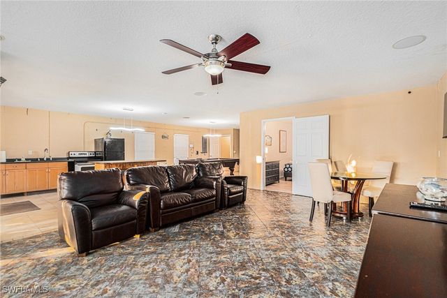 1316 Apollo Beach BLVD S, Apollo Beach, FL 33572