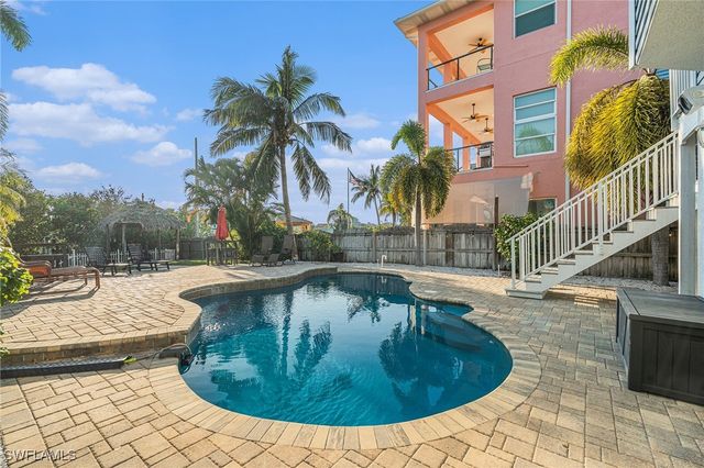 1316 Apollo Beach BLVD S, Apollo Beach, FL 33572