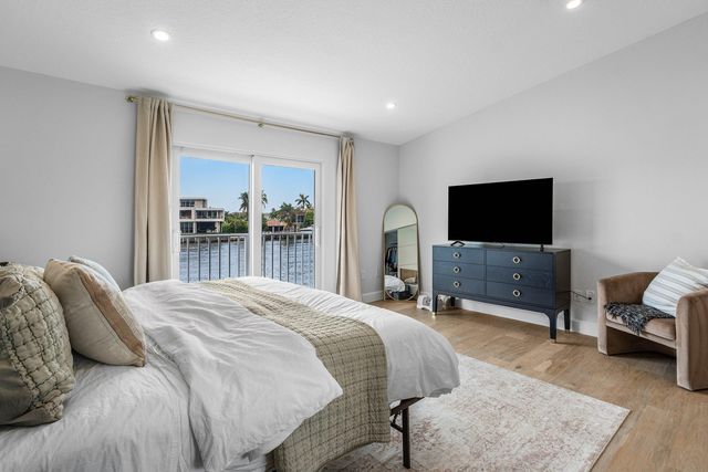 900 Jeffery Street, Boca Raton, FL 33487