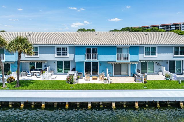 900 Jeffery Street, Boca Raton, FL 33487
