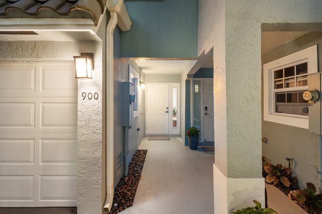 900 Jeffery Street, Boca Raton, FL 33487