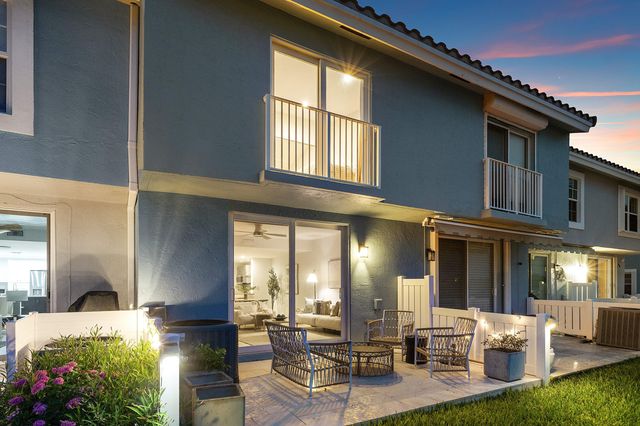 900 Jeffery Street, Boca Raton, FL 33487