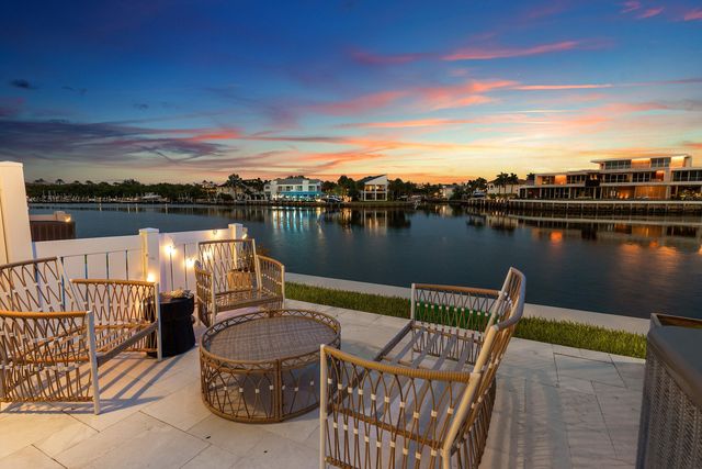 900 Jeffery Street, Boca Raton, FL 33487