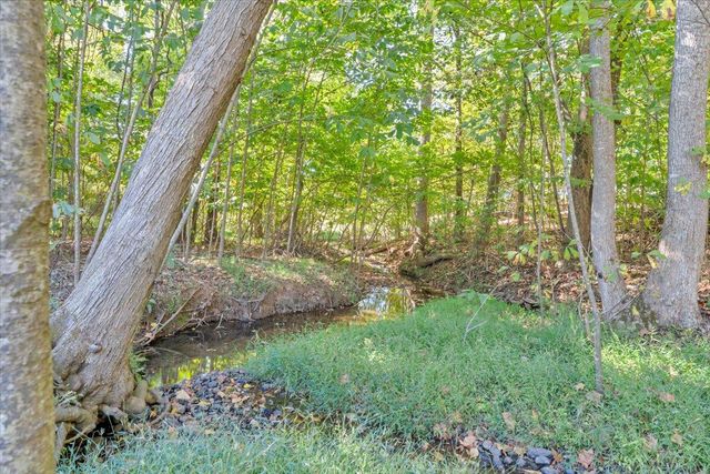 132 Pointe O Woods DR, Huddleston, VA 24104