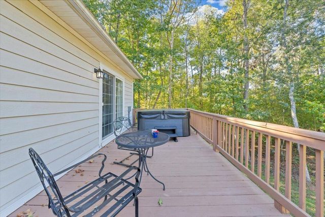 132 Pointe O Woods DR, Huddleston, VA 24104