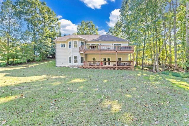 132 Pointe O Woods DR, Huddleston, VA 24104