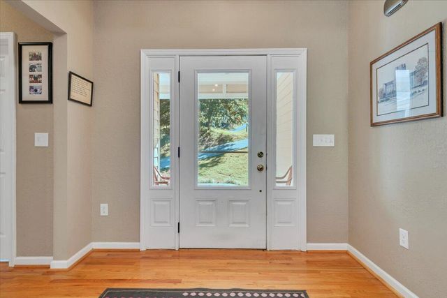 132 Pointe O Woods DR, Huddleston, VA 24104