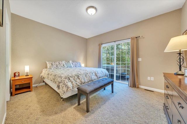 132 Pointe O Woods DR, Huddleston, VA 24104