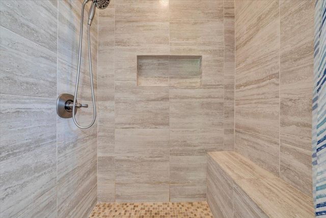 132 Pointe O Woods DR, Huddleston, VA 24104