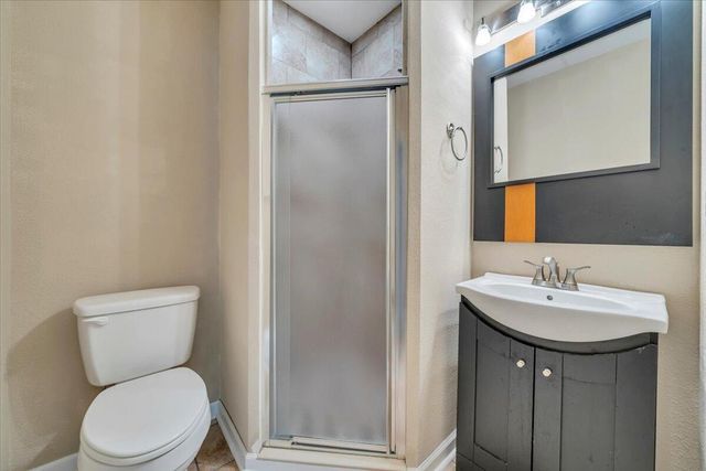 132 Pointe O Woods DR, Huddleston, VA 24104
