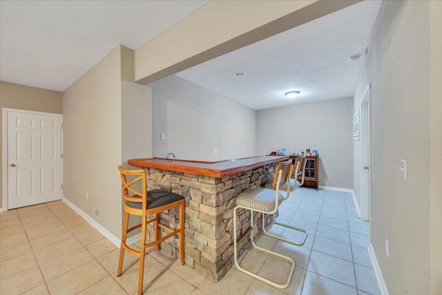 132 Pointe O Woods DR, Huddleston, VA 24104