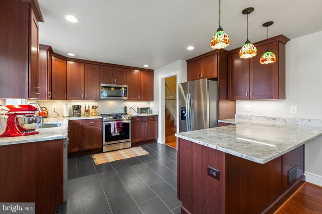 1424 BRENT ST, Fredericksburg, VA 22401