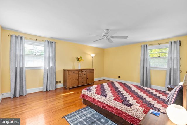 1424 BRENT ST, Fredericksburg, VA 22401