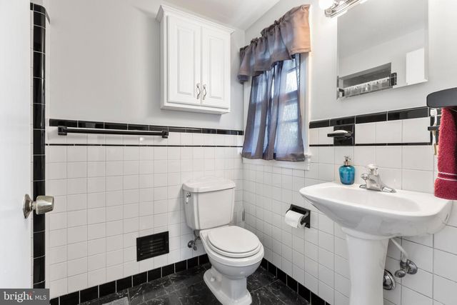 1424 BRENT ST, Fredericksburg, VA 22401