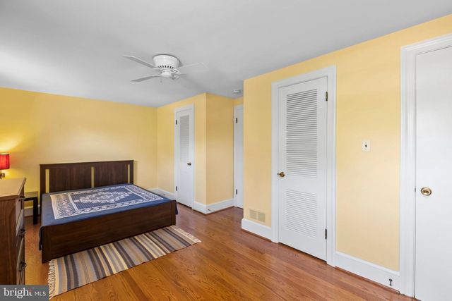 1424 BRENT ST, Fredericksburg, VA 22401