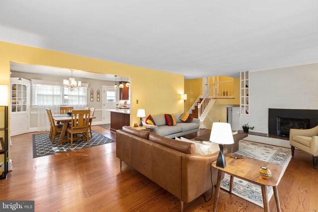 1424 BRENT ST, Fredericksburg, VA 22401