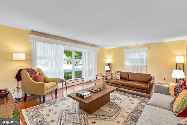 1424 BRENT ST, Fredericksburg, VA 22401