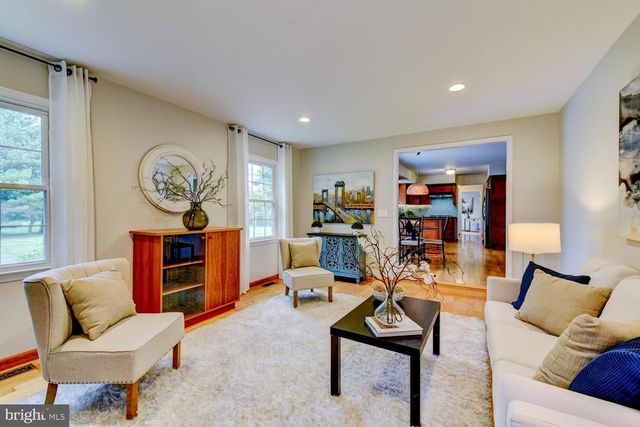 9 ROWANBERRY CT, Princeton Junction, NJ 08550