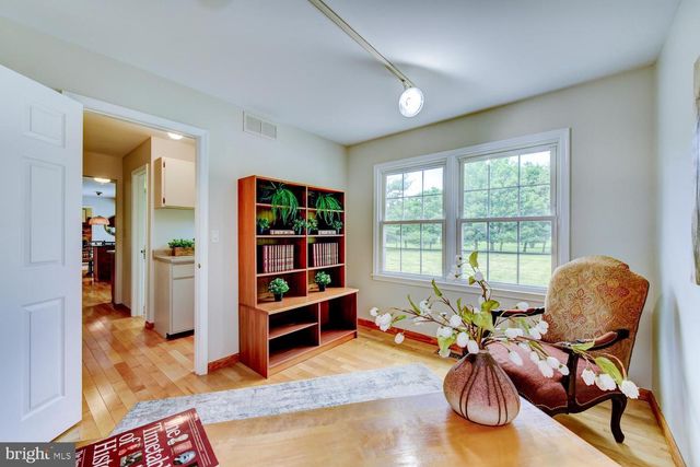 9 ROWANBERRY CT, Princeton Junction, NJ 08550