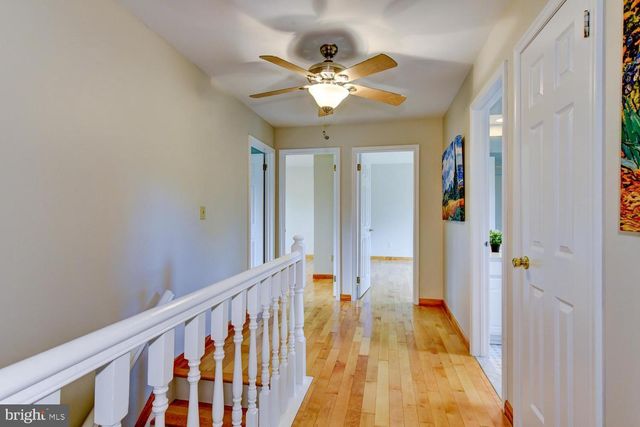 9 ROWANBERRY CT, Princeton Junction, NJ 08550