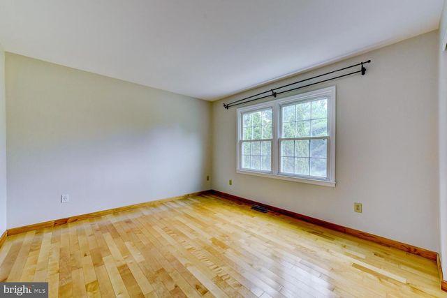 9 ROWANBERRY CT, Princeton Junction, NJ 08550