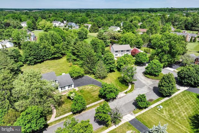 9 ROWANBERRY CT, Princeton Junction, NJ 08550