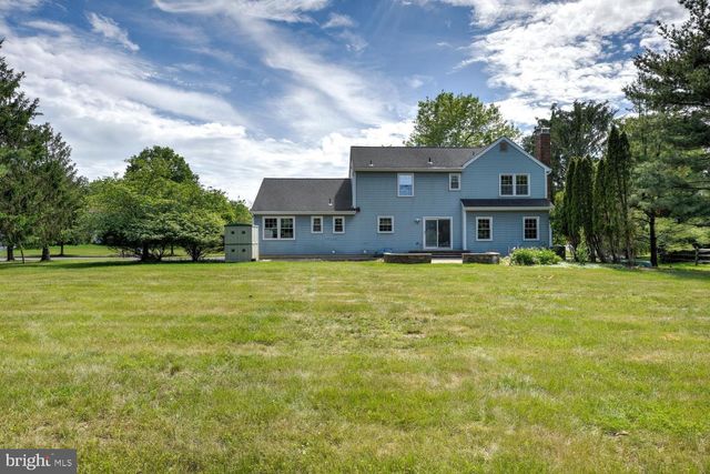 9 ROWANBERRY CT, Princeton Junction, NJ 08550