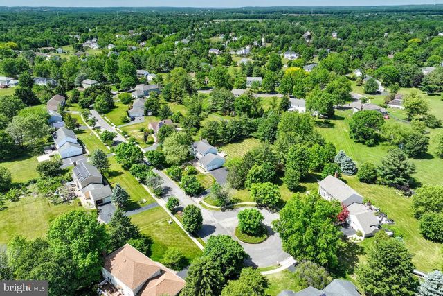 9 ROWANBERRY CT, Princeton Junction, NJ 08550
