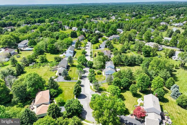 9 ROWANBERRY CT, Princeton Junction, NJ 08550