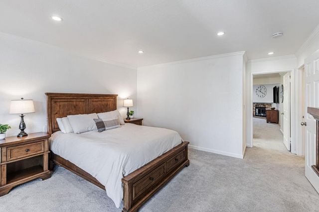 775 Williamsburg Way Apt B, Gilroy, CA 95020