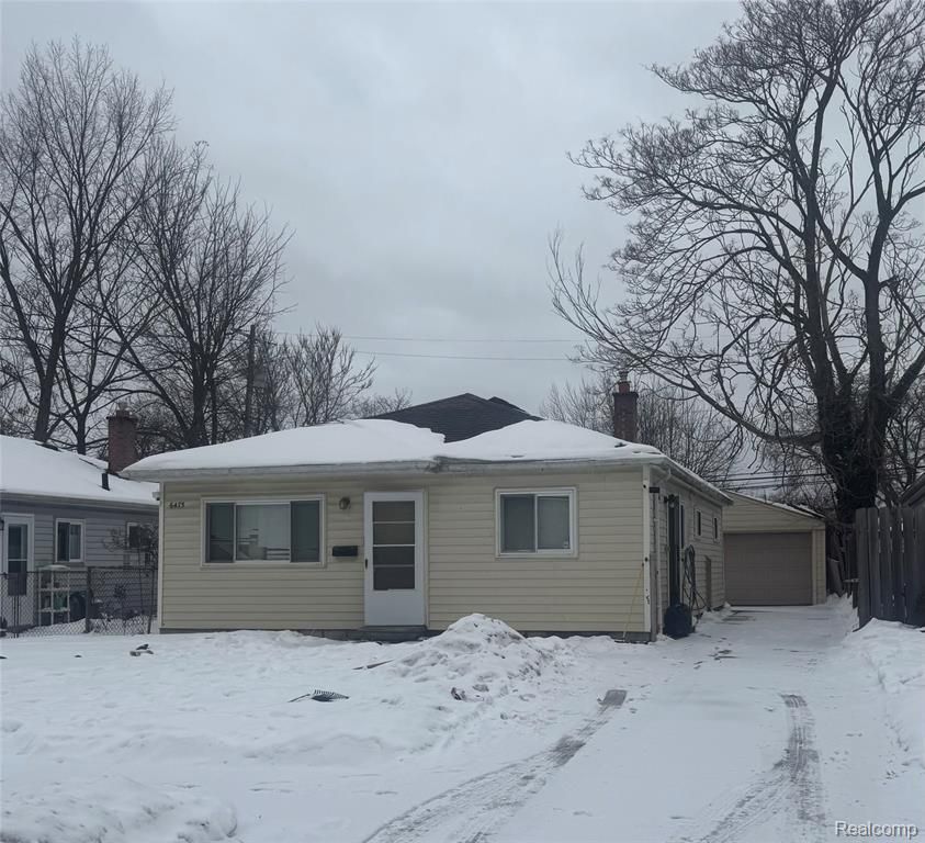 6475 N Highland Street, Dearborn Heights, MI 48127